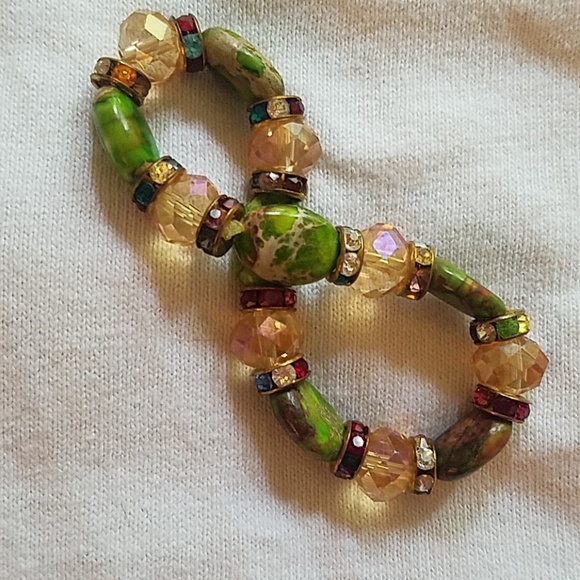 Bracelets - Picture 3 of 8